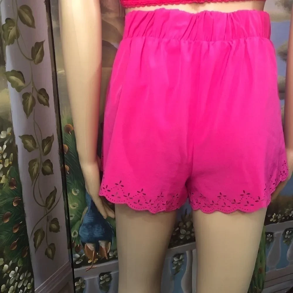 Charlotte Russe Scalloped Hem Shorts Sz S